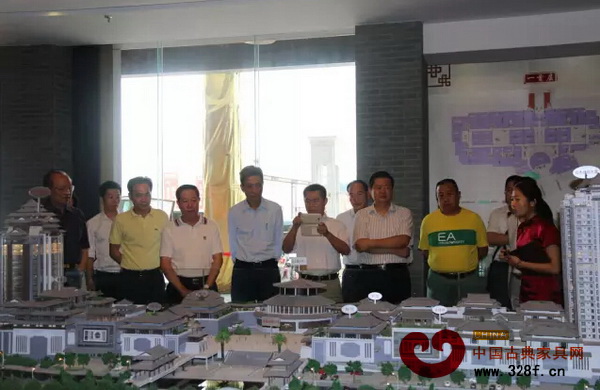 济南市天桥区政协副主席郑刚带领调研考察组一行到访红博城