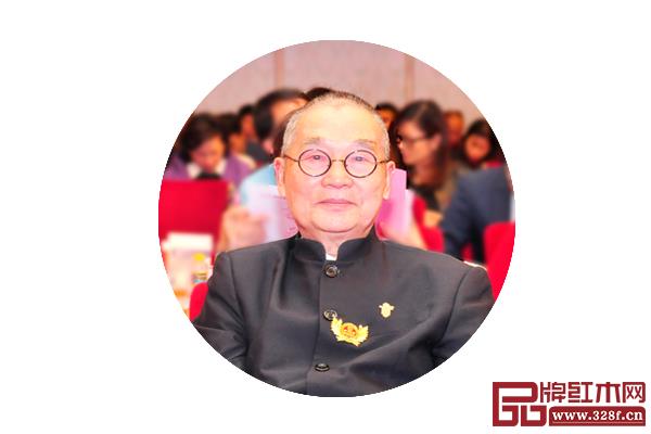 全联艺术红木家具专业委员会专家顾问、中国高等教育家具设计专业创始人胡景初